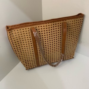 KUD-18*CX25 BOLSA FEMININA EM MATERIAL PLÁSTICO, UTIL. EM PRAIA