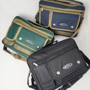 8901*CX50 BOLSA TIPO PASTA COM ALÇA LATERAL TAM M