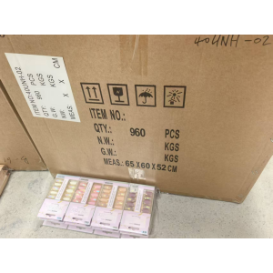 40UNH-02*CX960 SUPORTE EM MATERIAL PLÁSTICO UTILIZADO POR MANICURE